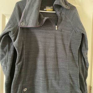 Cabela's Charcoal Gray Button-Collar Sweatshirt